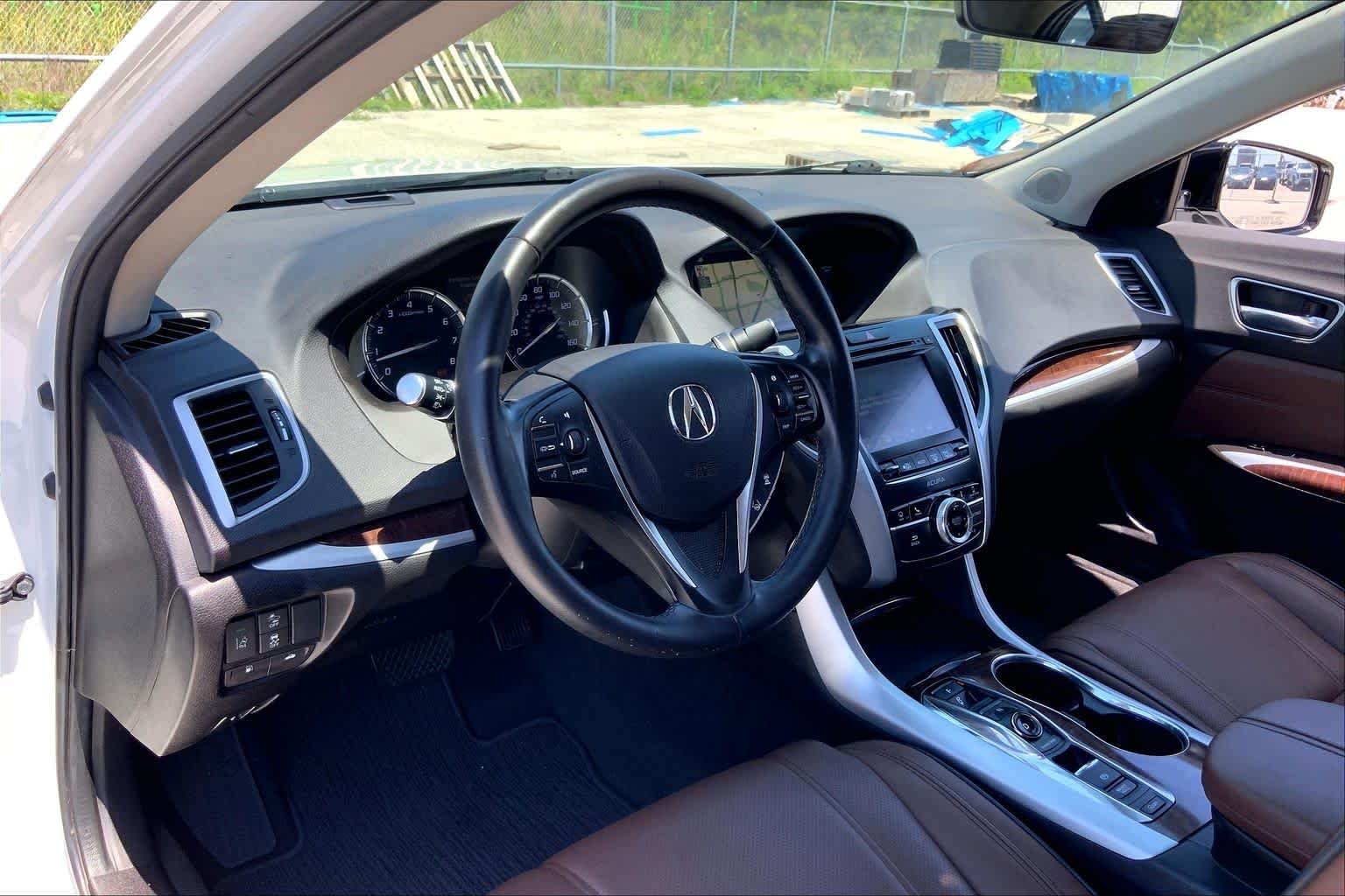 Used 2020 Platinum White Pearl Acura w/Technology Pkg image 17