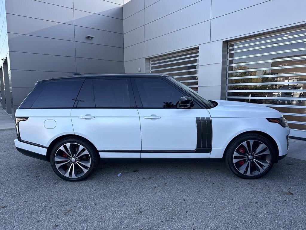 Used 2019 SVO PALETTE WHITE Land Rover SVAutobiography image 9