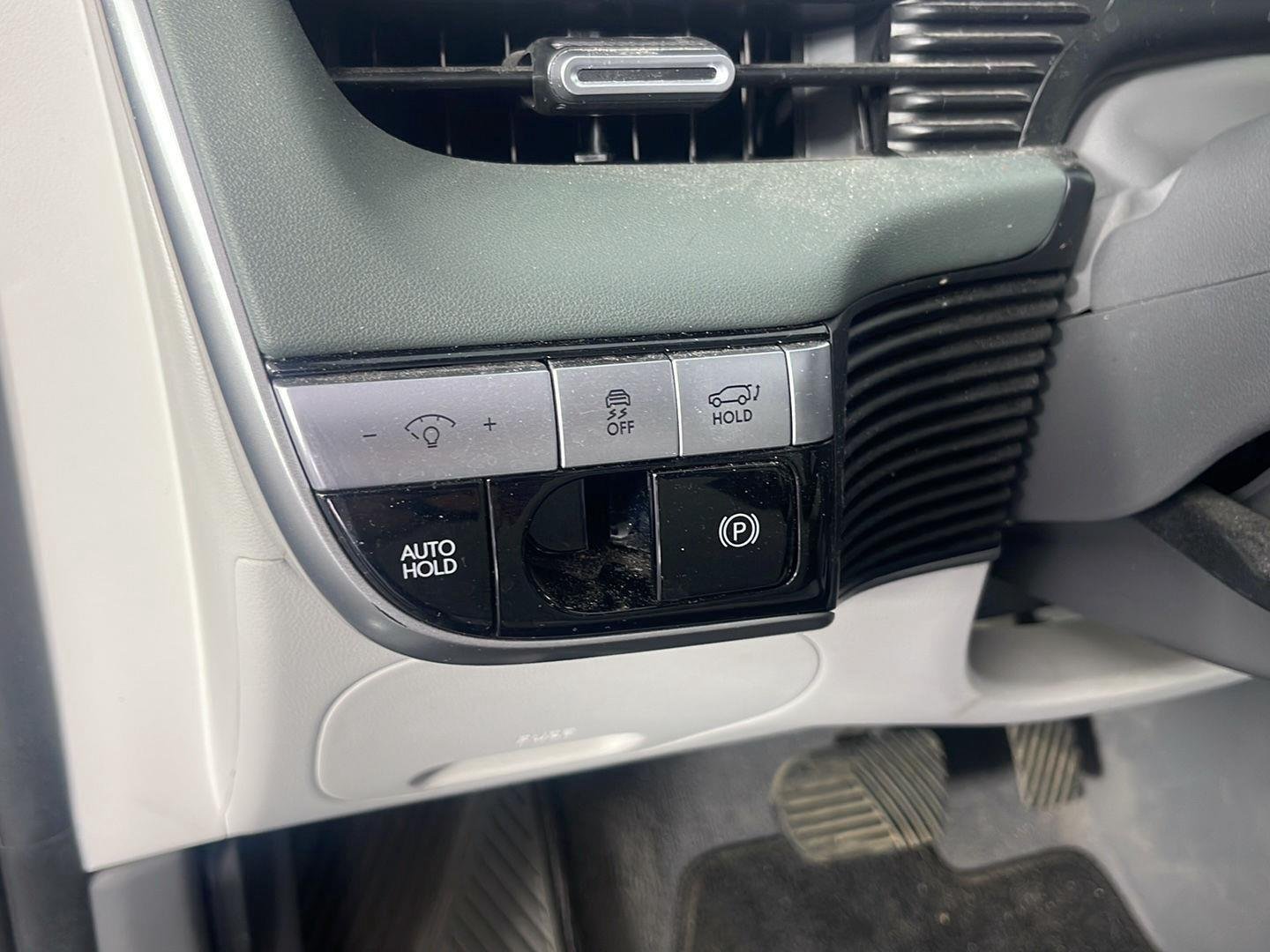 Used 2023 Digital Teal Hyundai SEL image 30