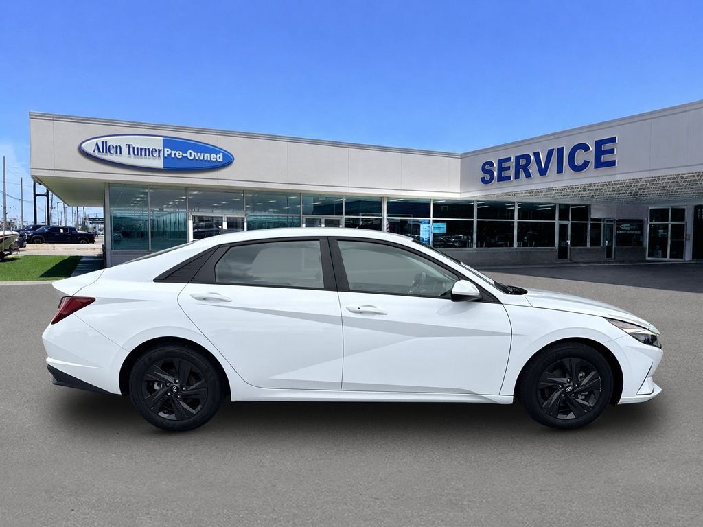 2022 Hyundai Elantra Blue - Photo 9
