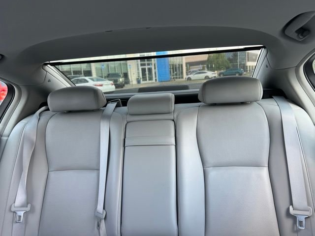 Used 2016 Graphite Luster Metallic Acura Base image 17