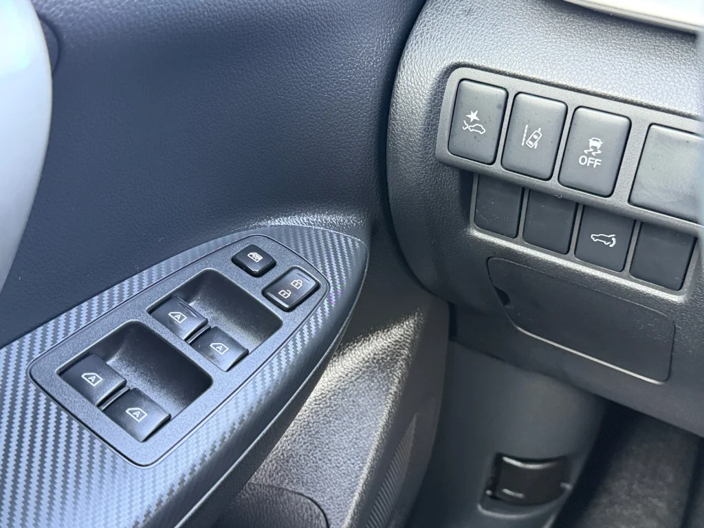 New 2026 Mercury Gray Metallic Mitsubishi SEL image 19