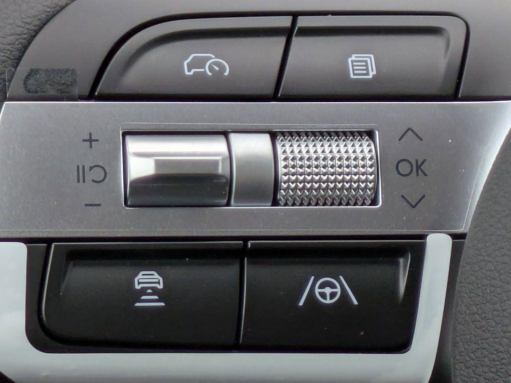 New 2026 Black Hyundai SEL FWD image 27