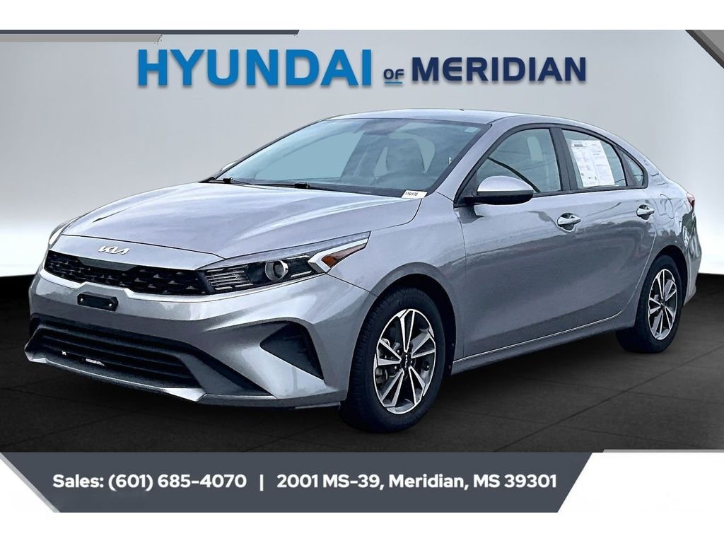 2023 Kia Forte LXS - Photo 10