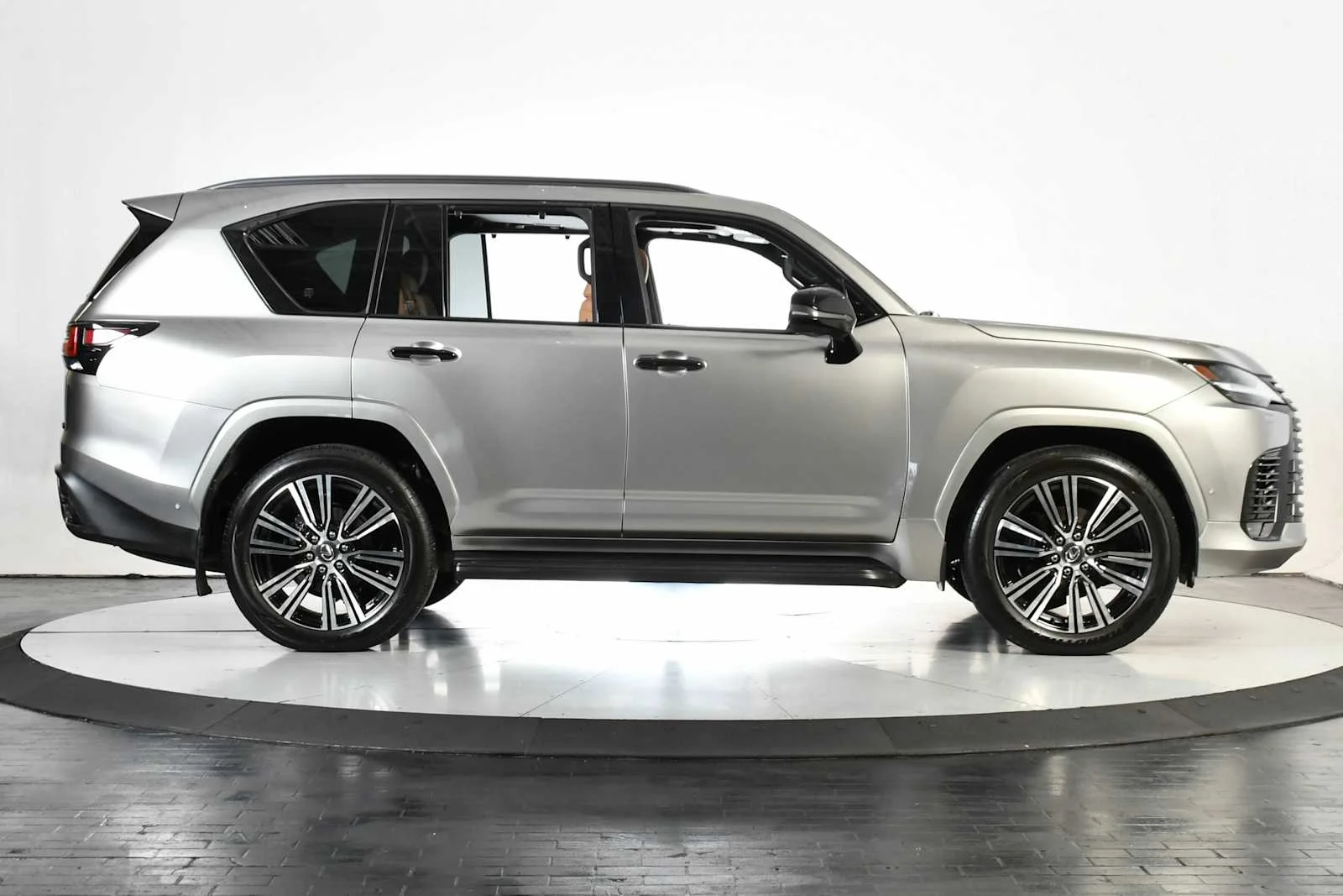 Used 2025 Atomic Silver Lexus Luxury image 6