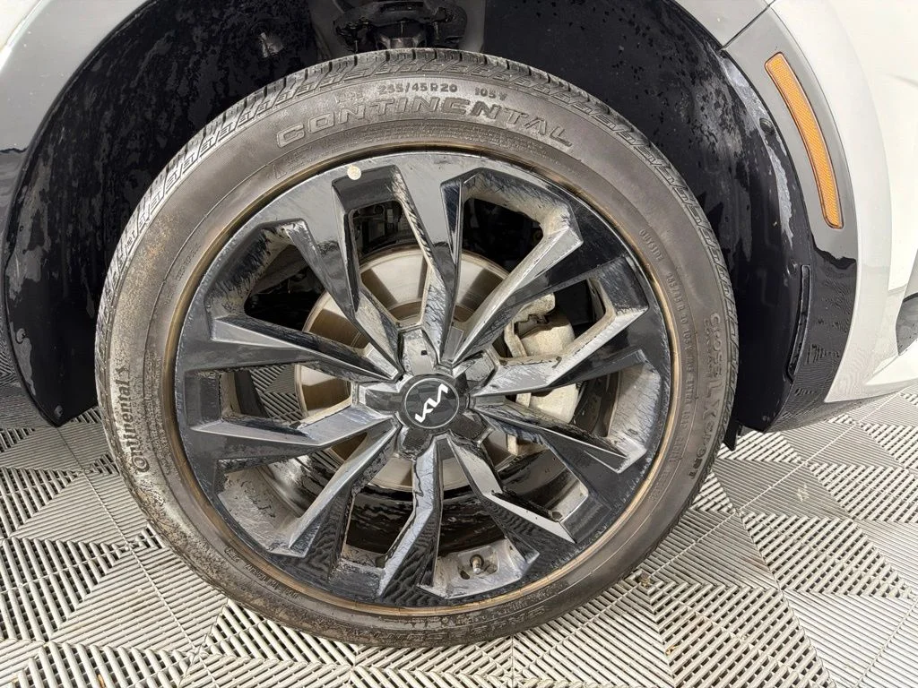 Used 2023 Gray Kia SX image 11