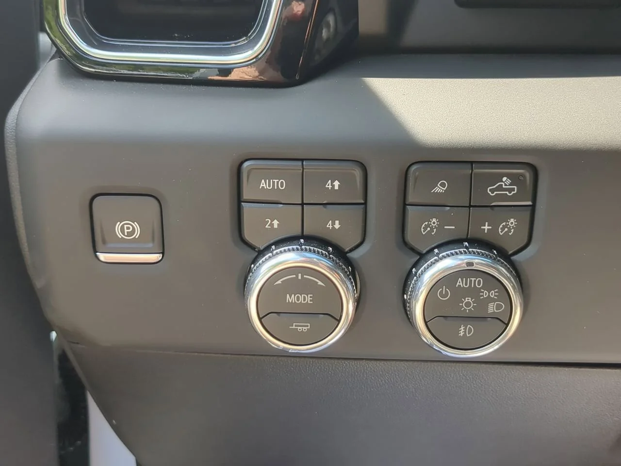 New 2026 Glacier White Tricoat GMC Denali image 18