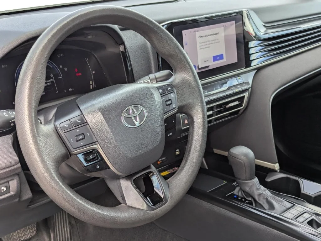 Used 2025 White Toyota LE image 13