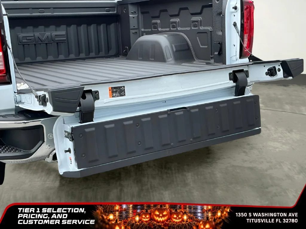New 2026 Glacier White Tricoat GMC SLT image 25