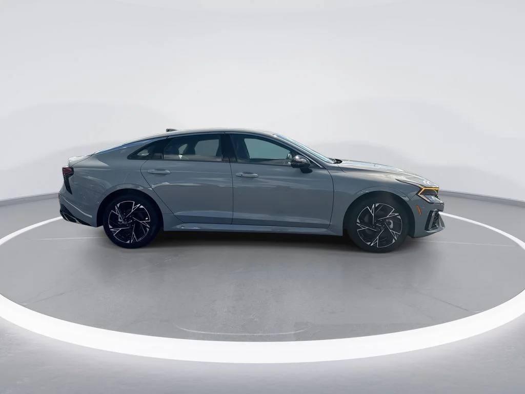 Used 2025 Gray Kia GT-Line image 9