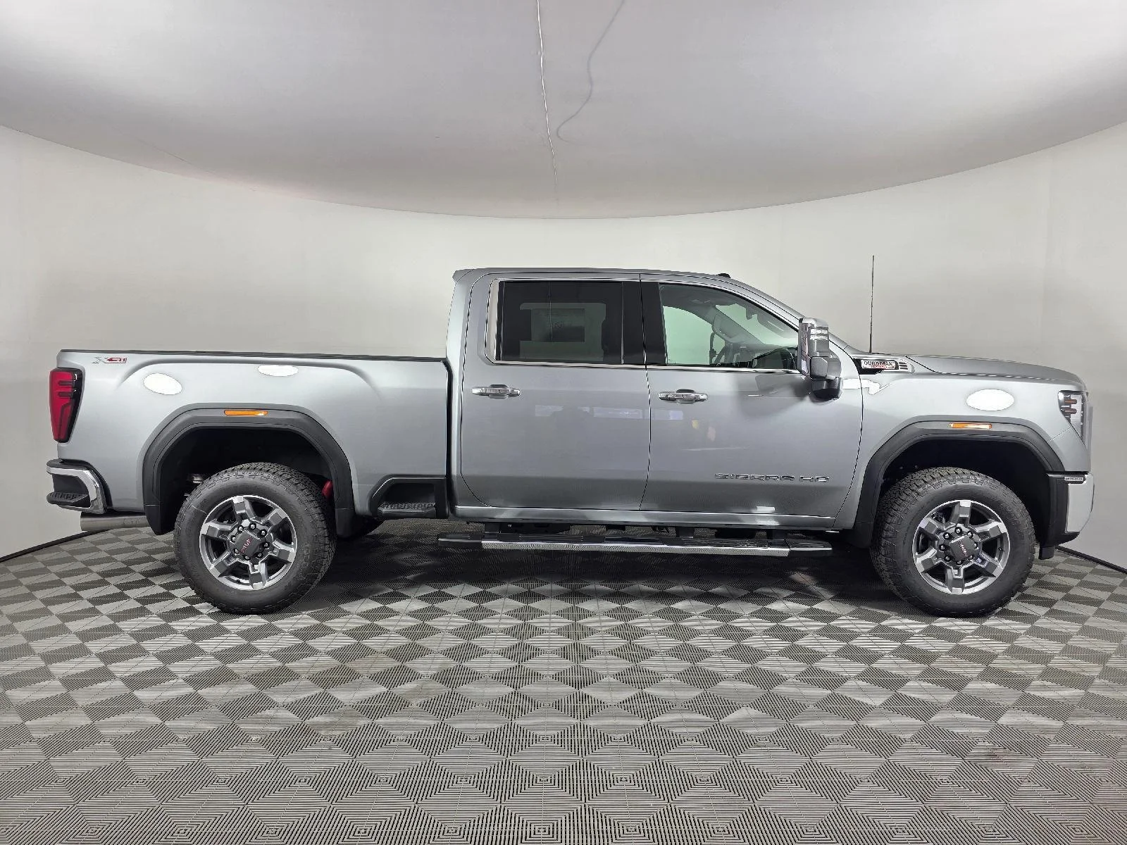 New 2025 Sterling Metallic GMC SLT image 10