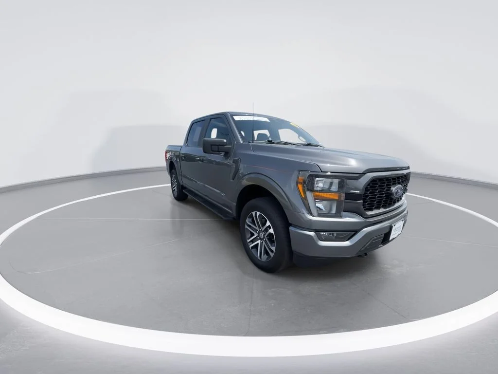 Used 2023 Gray Ford XL image 2