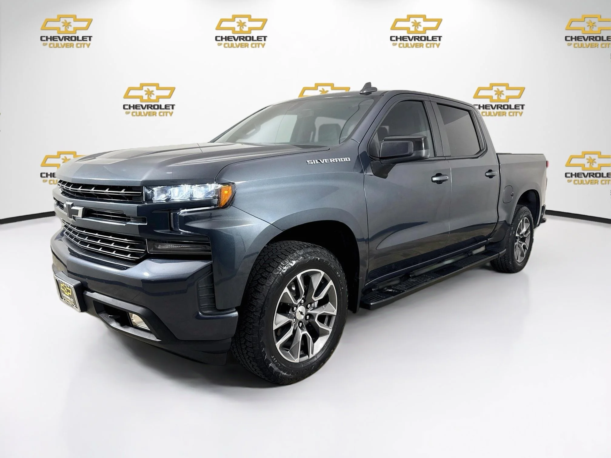 Used 2021 SHADOW GRAY METALLIC Chevrolet RST image 3