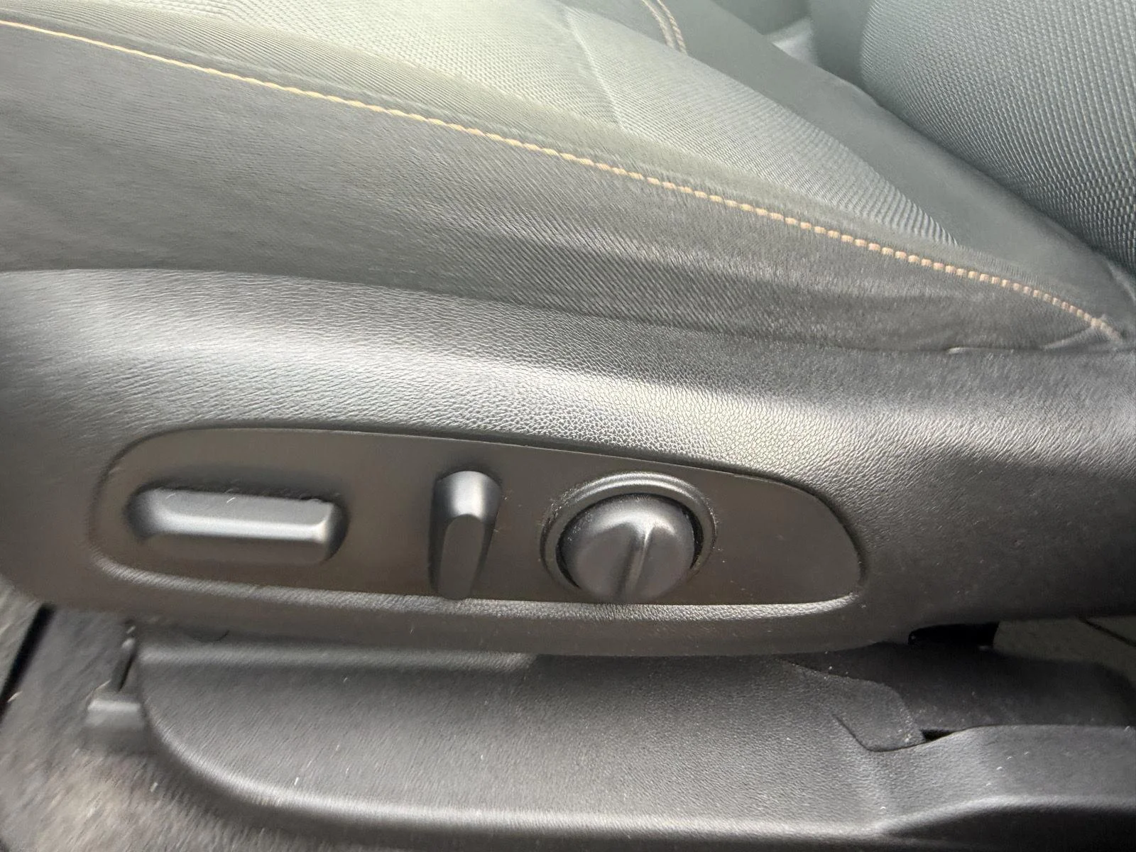 Used 2019 MOSAIC BLACK METALLIC Chevrolet LT Cloth image 8