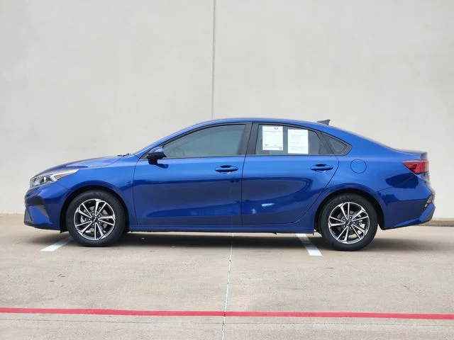 Used 2024 Blue Kia LXS image 4