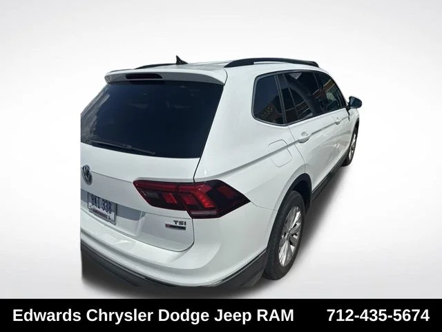 Used 2018 White Volkswagen 2.0T SE image 4