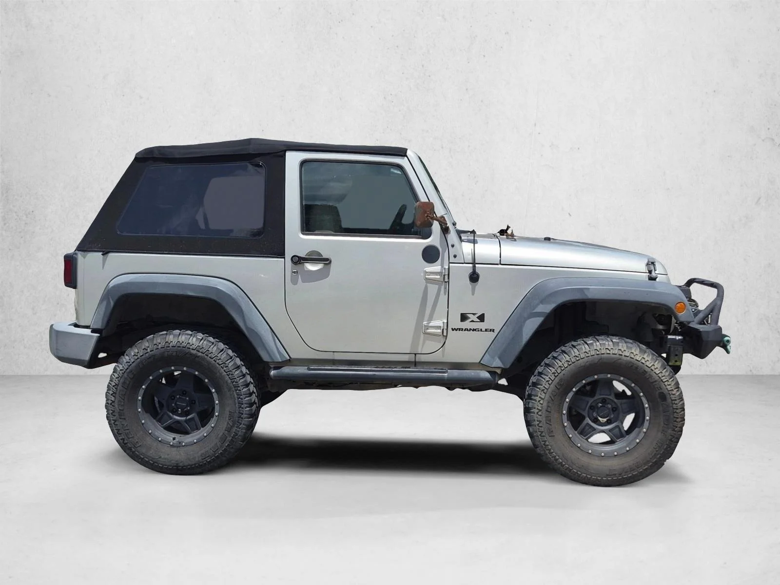 Used 2007 Silver/Gray Jeep X image 4