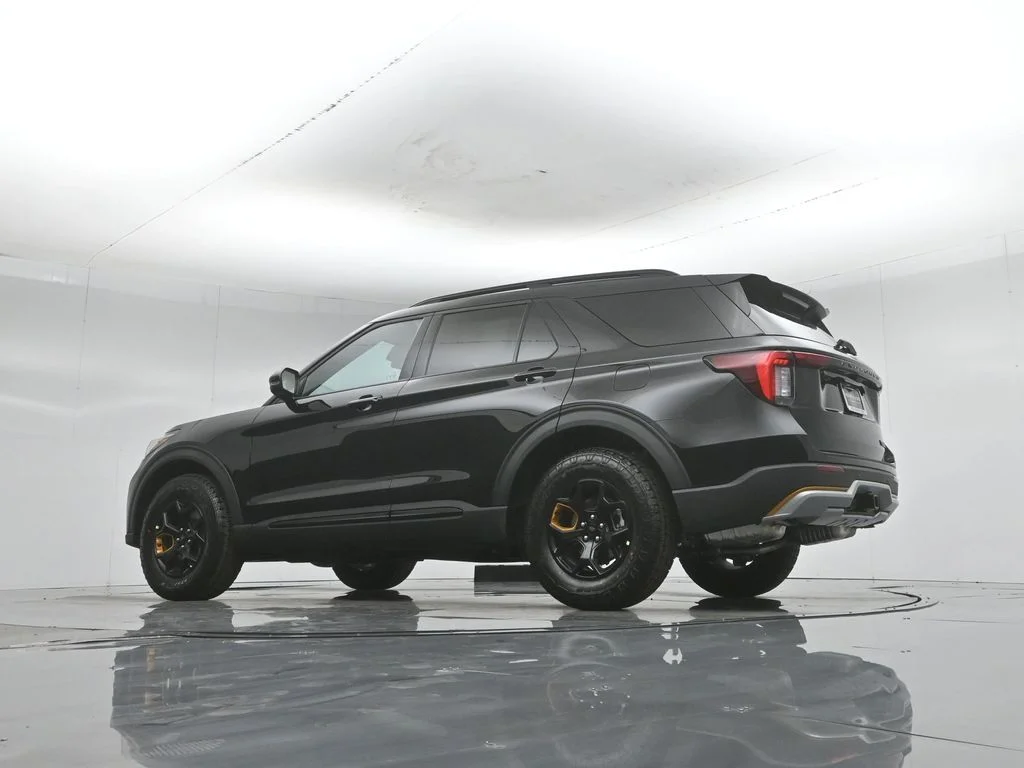 New 2026 Agate Black Metallic Ford Tremor image 51