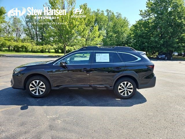 Used 2023 Crystal Black Silica Subaru Premium image 1