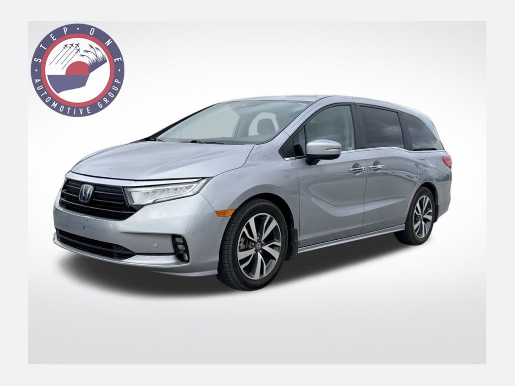 Used 2023  Honda Touring image 1