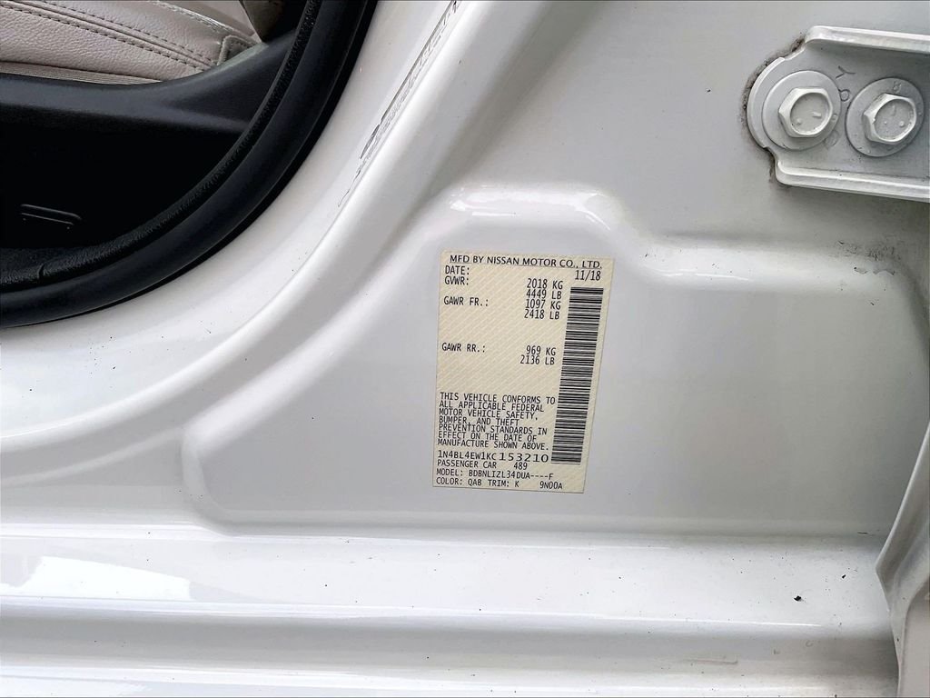 Used 2019 White Nissan 2.5 SL image 36