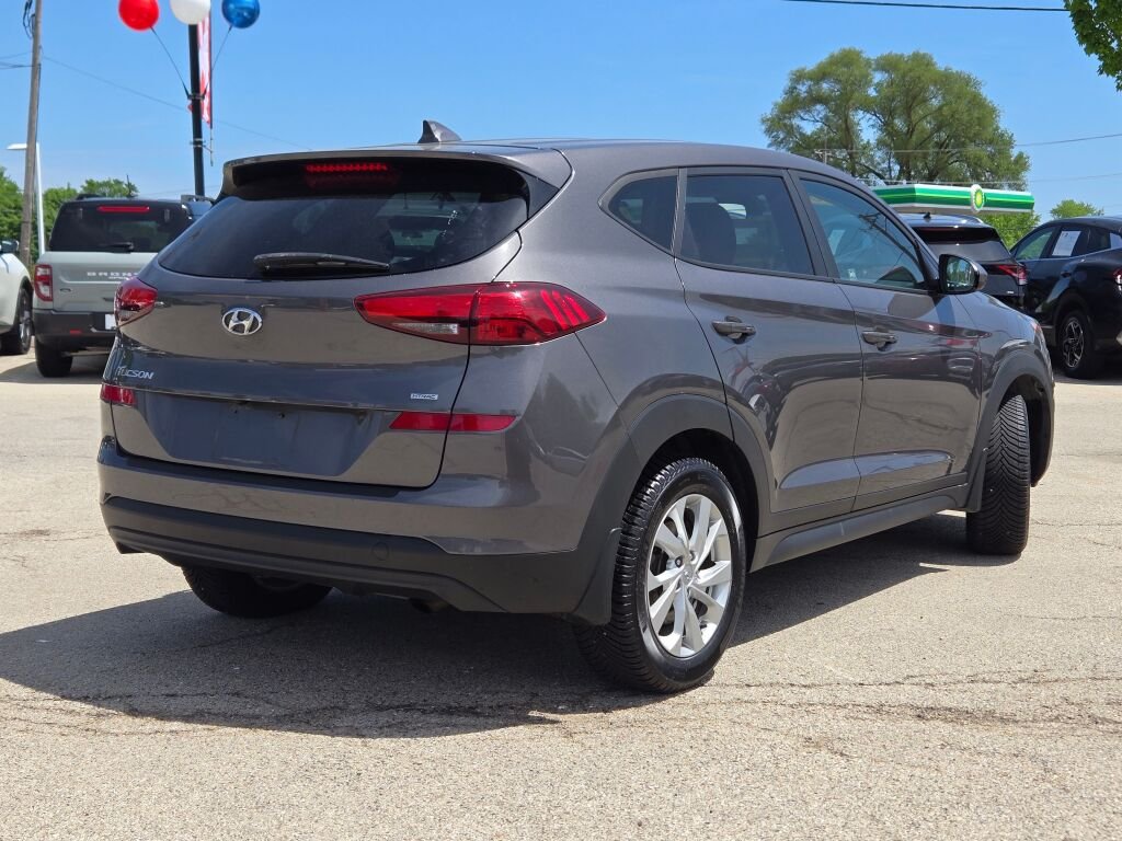 Used 2020 Gray Hyundai SE image 10