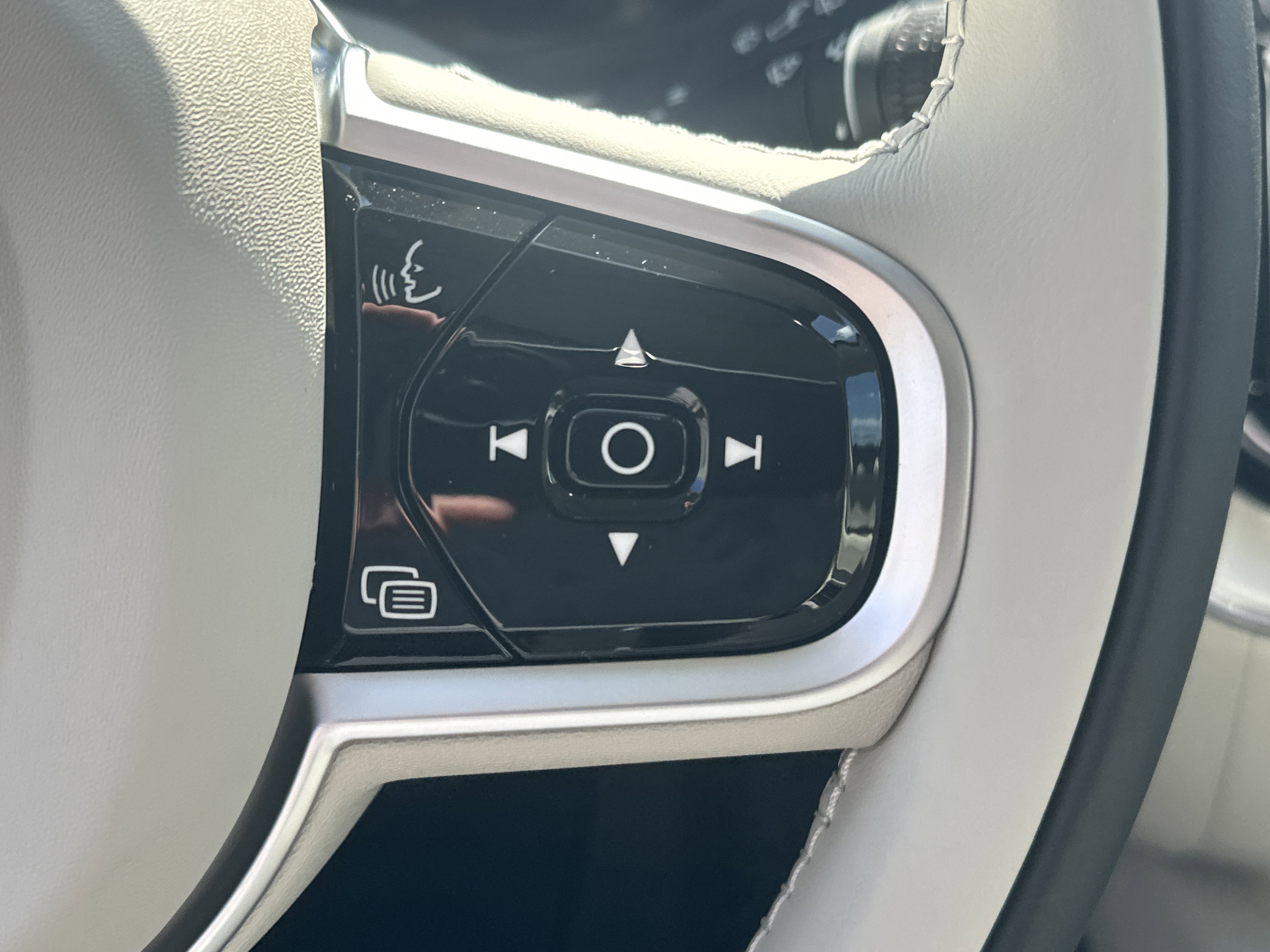 New 2026  Volvo Ultra image 22