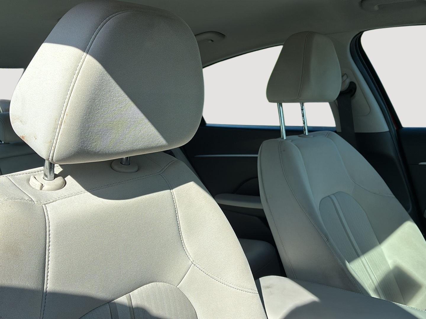 2025 Hyundai Sonata SEL - Photo 12