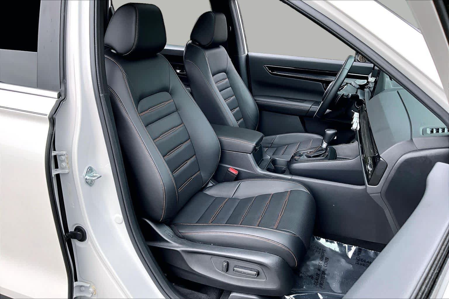 Used 2025 Platinum White Pearl Honda Sport Touring image 9