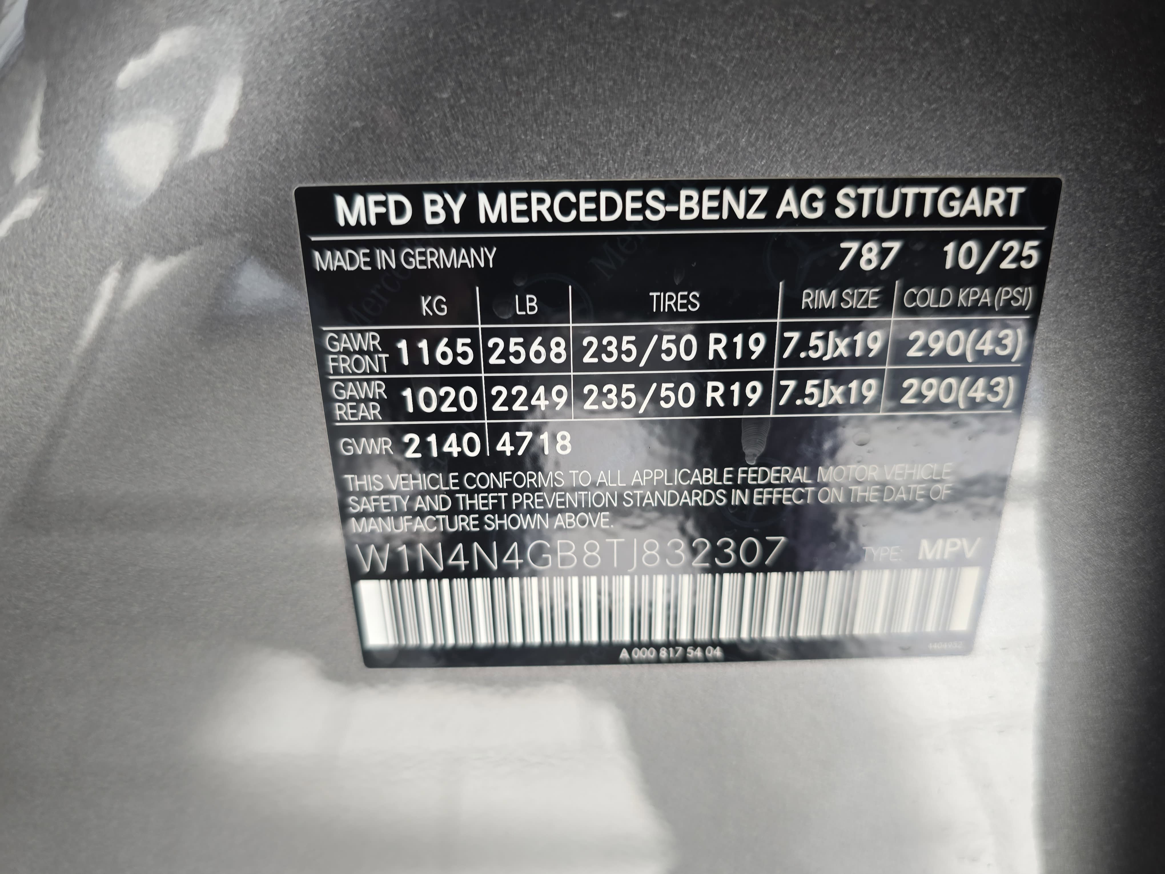 New 2026 Mountain Grey Metallic Mercedes-Benz GLA250 image 37