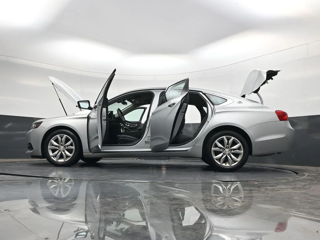 Used 2020 Silver Chevrolet LT image 43