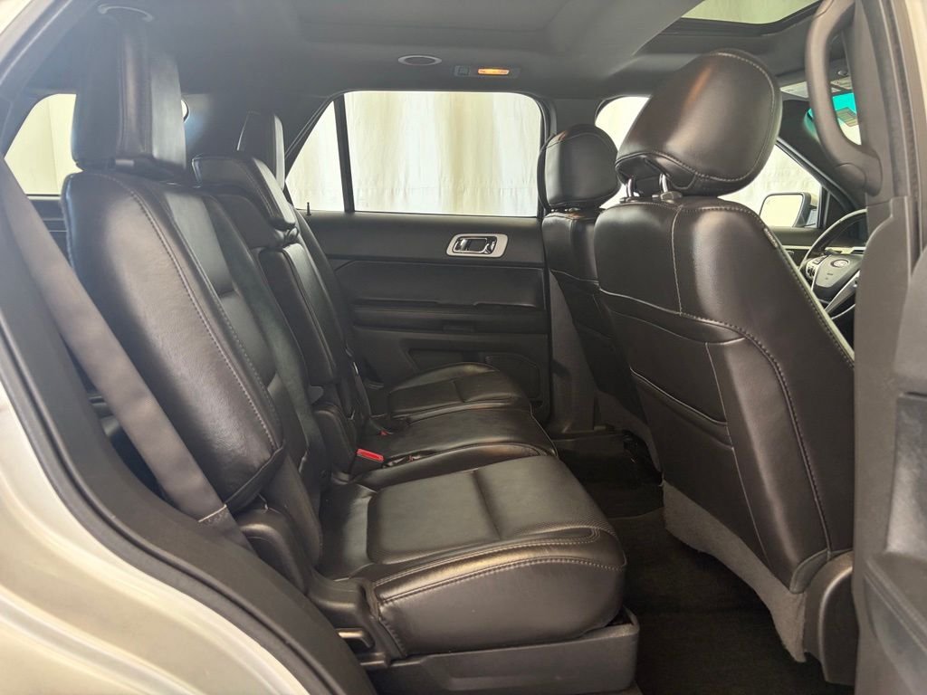 Used 2014 Ingot Silver Ford Limited image 33