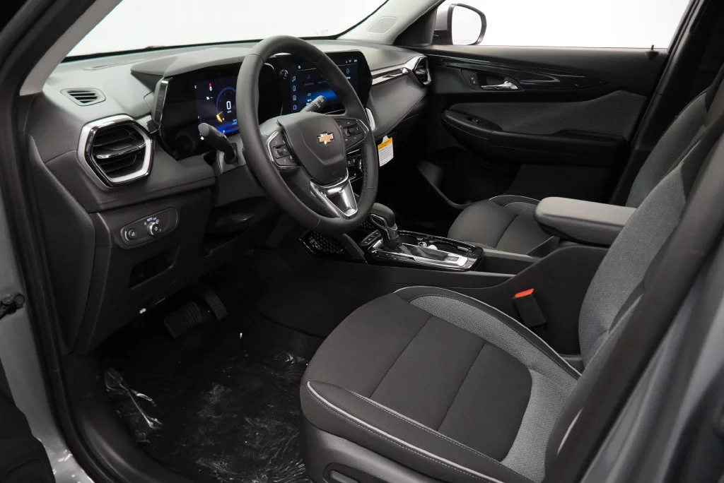 New 2026 Sterling Gray Metallic Chevrolet LT image 19