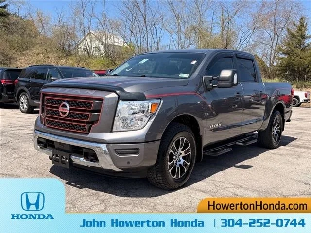 Used 2022 Gray Nissan SV image 8