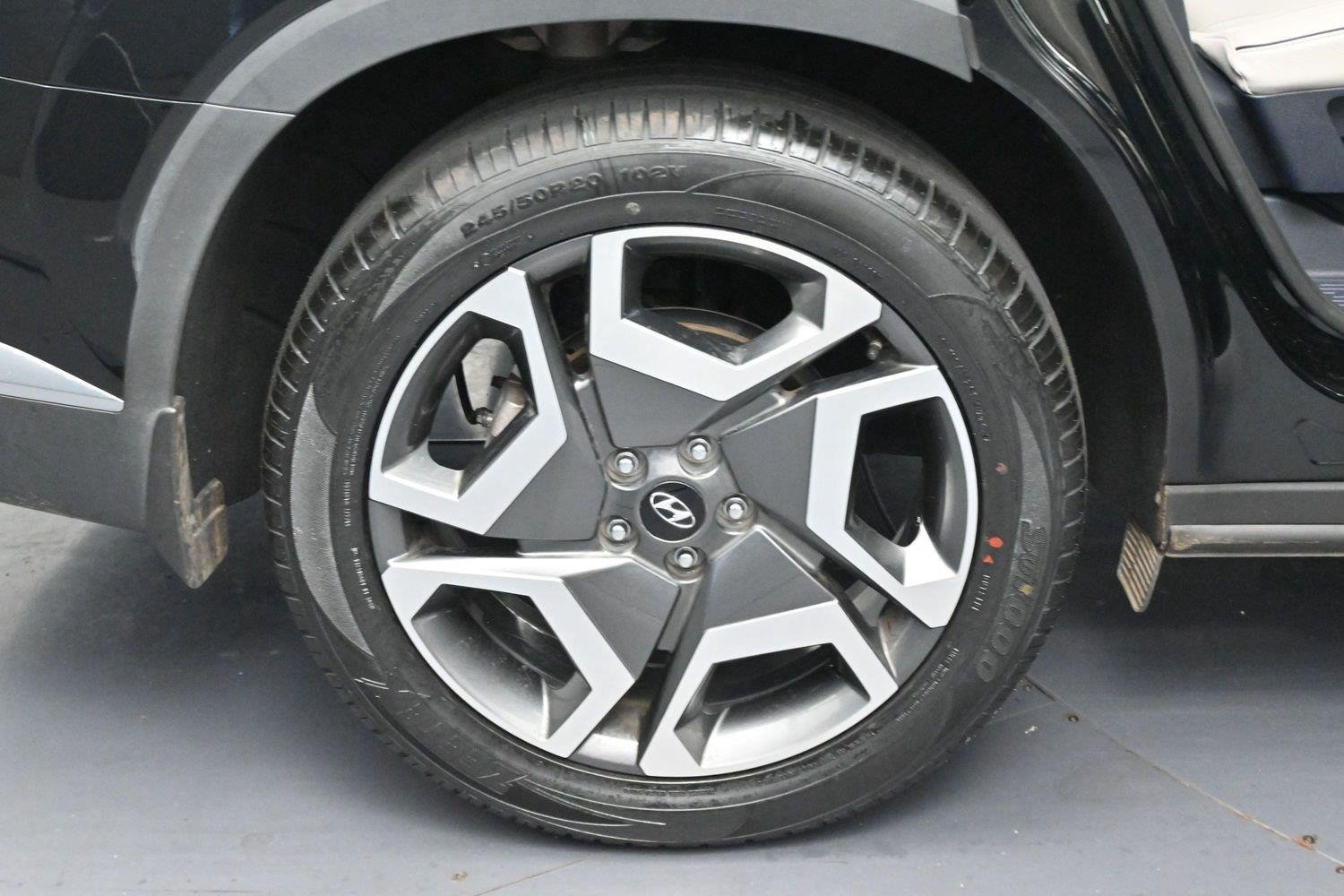 Used 2023 Abyss Black Pearl Hyundai Limited image 42