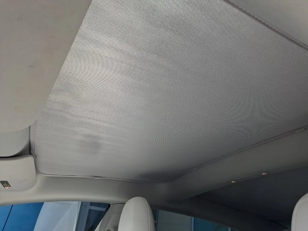 Used 2023  Tesla Base image 24