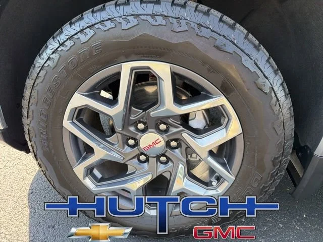 Used 2025 Sterling Metallic GMC SLT image 9