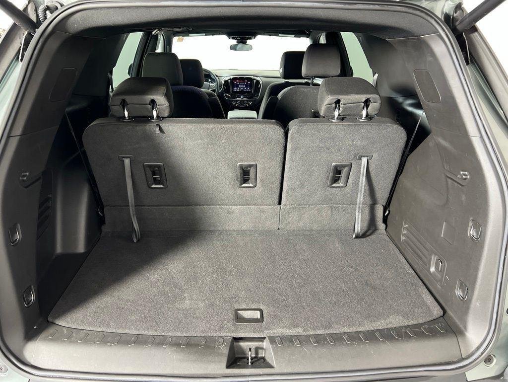 Used 2023 Silver Sage Chevrolet LT image 23