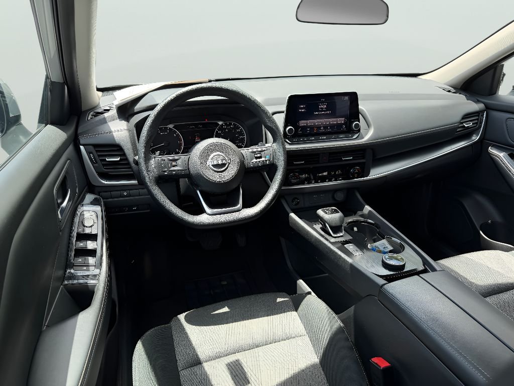 2024 Nissan Rogue SV - Photo 18