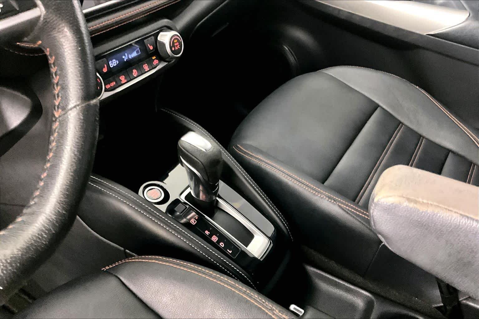 Used 2019 Gun Metallic Nissan SR image 15