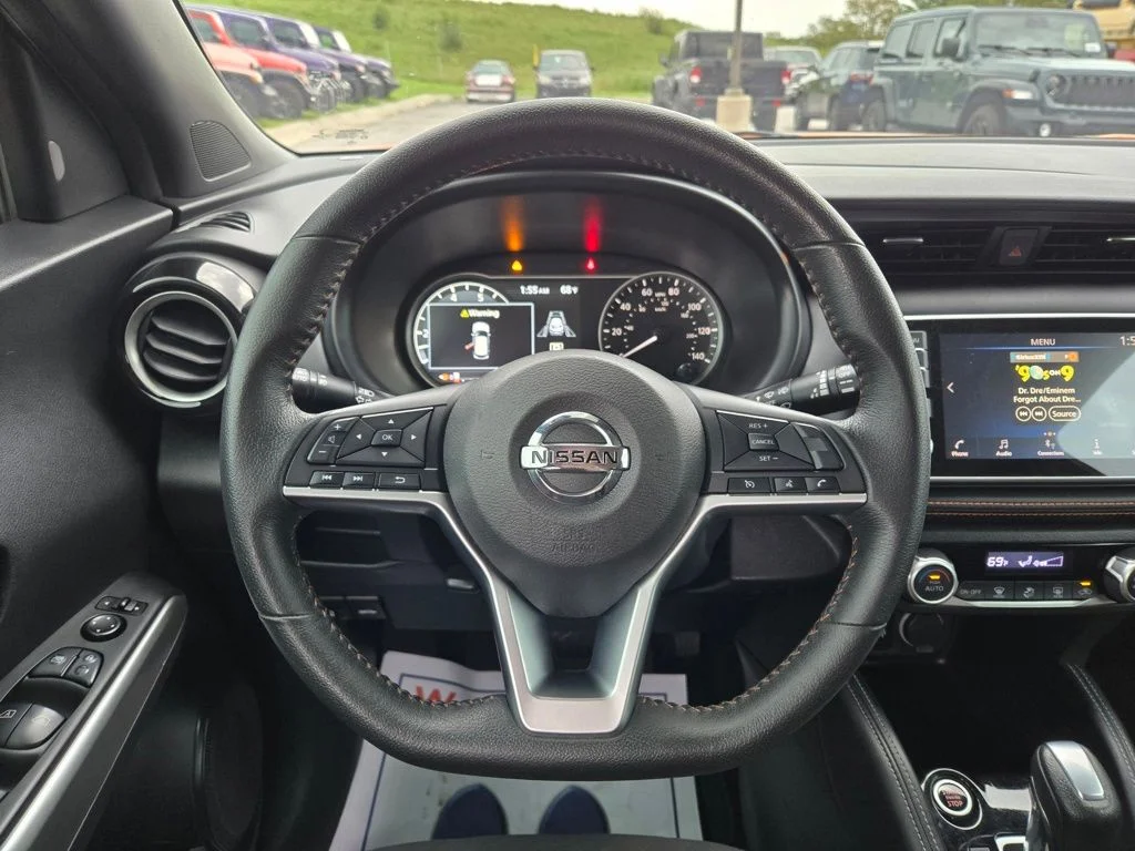 Used 2020 Orange Nissan SR image 17