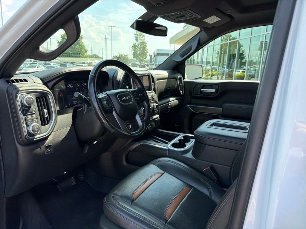 Used 2019 White GMC AT4 image 17