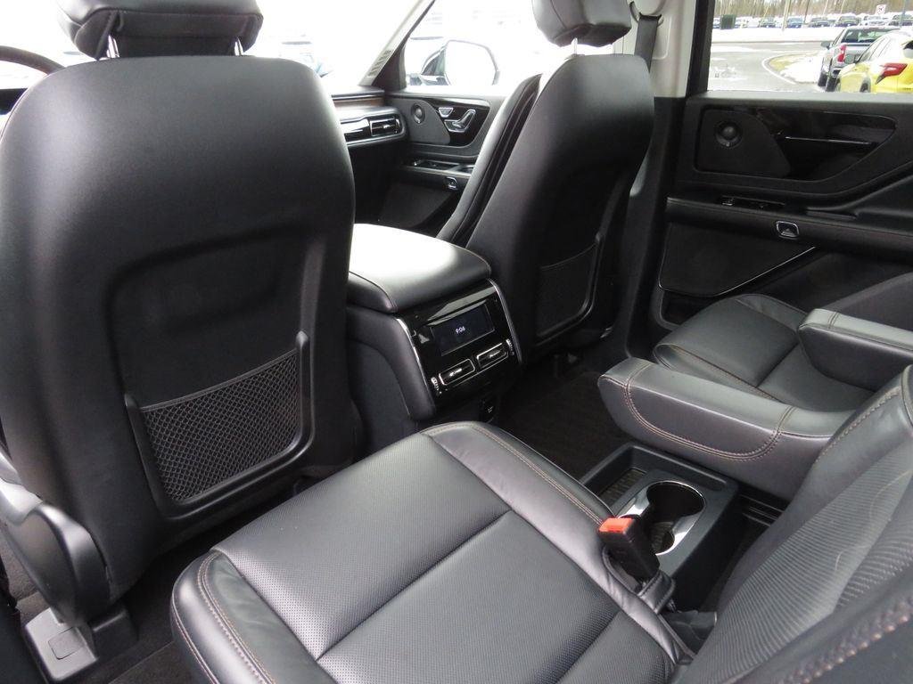 Used 2025 Blue Metallic Lincoln Reserve image 22