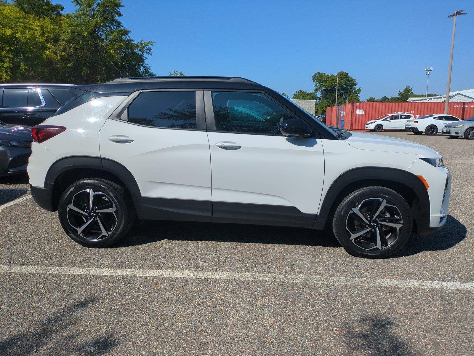 Used 2023 Summit White Chevrolet RS image 3