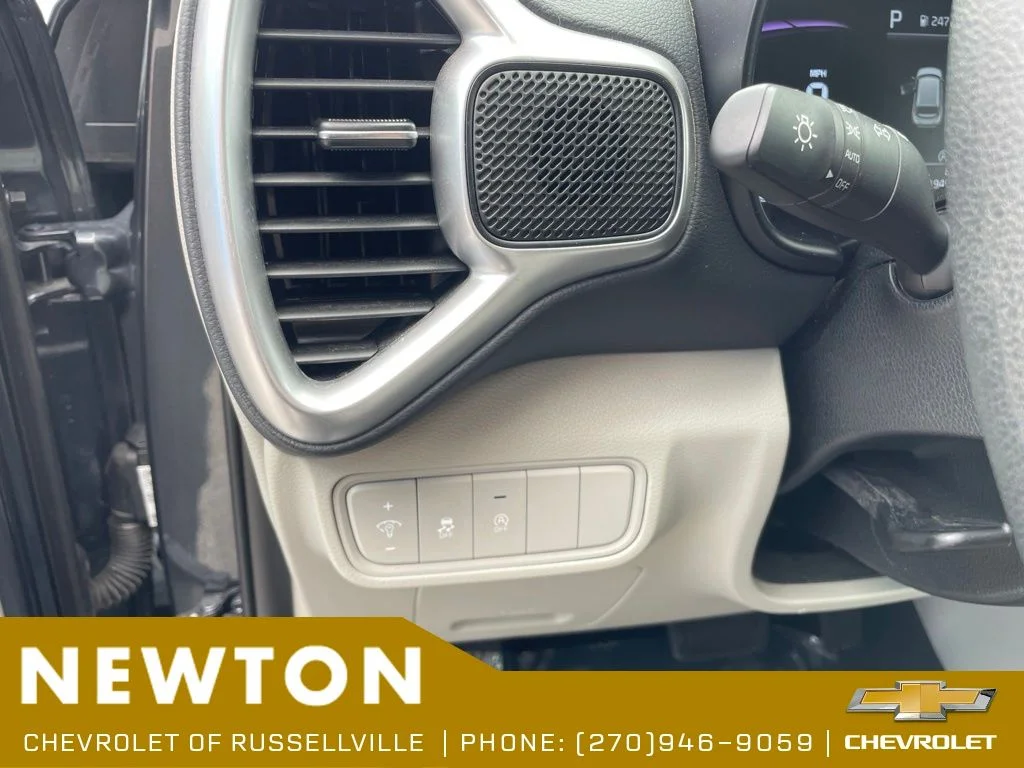 Used 2025 Gray Kia LX image 7