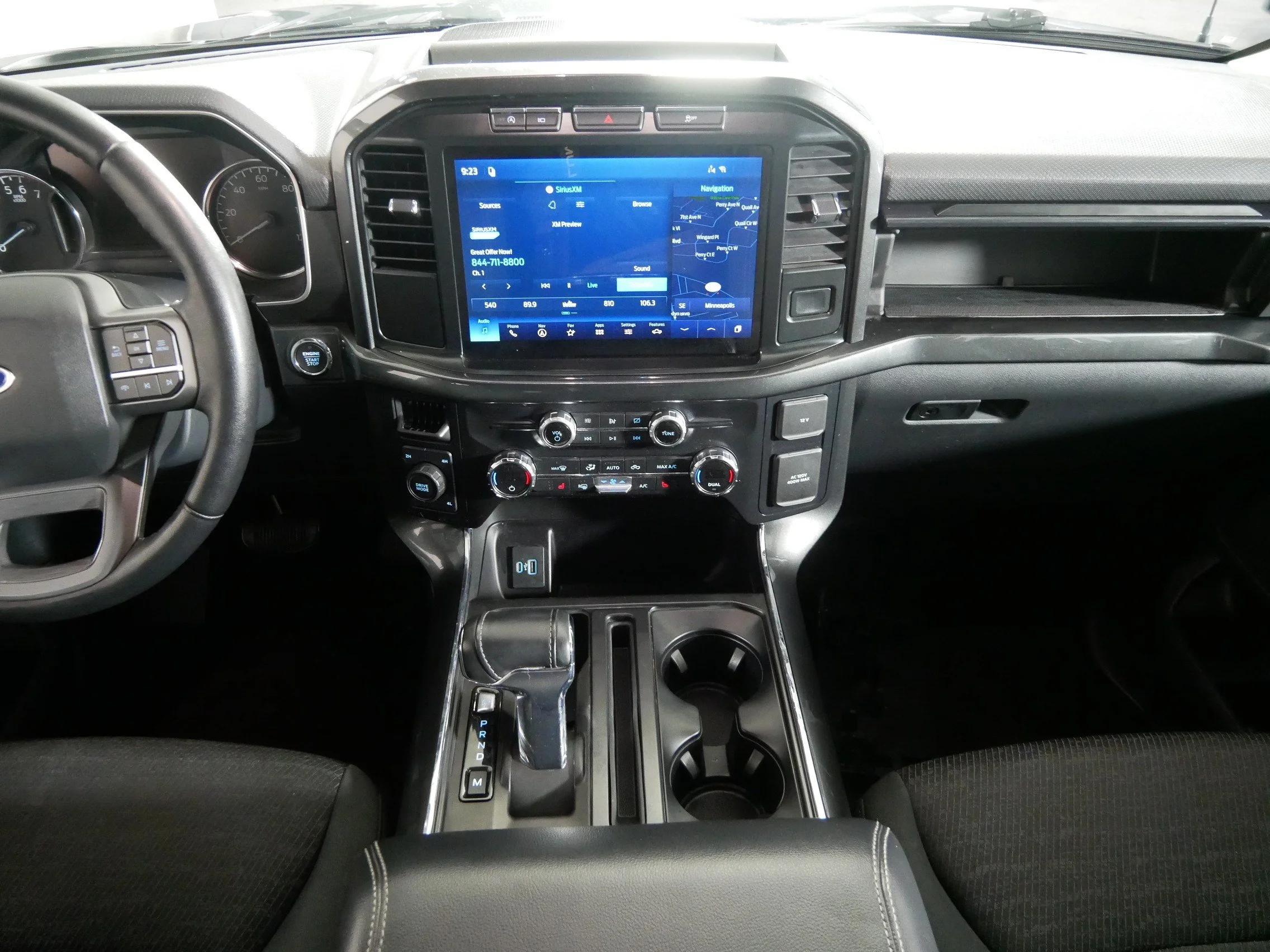 Used 2021 Agate Black Metallic Ford XLT image 10