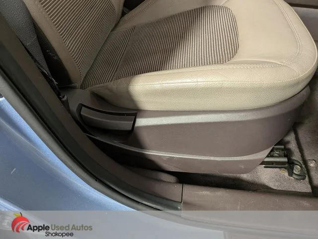 Used 2013 Blue Hyundai GLS image 31
