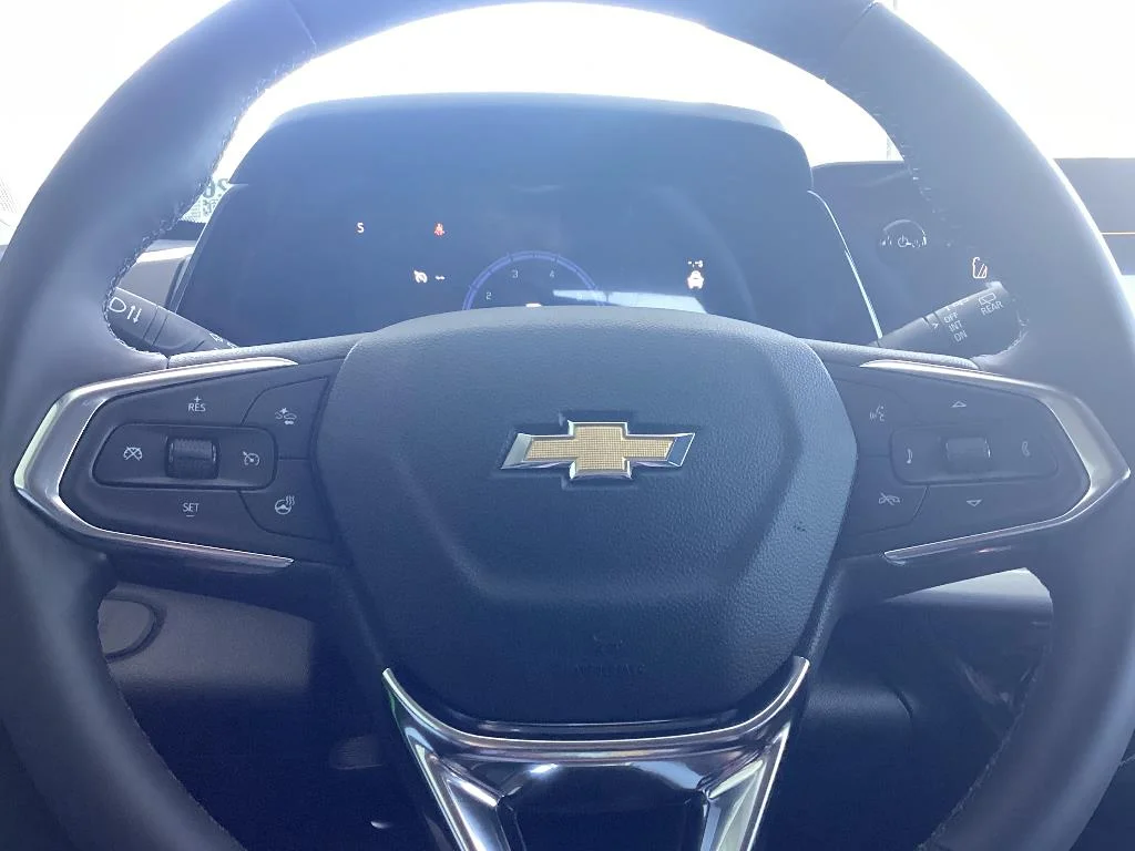 New 2026 Summit White Chevrolet LT image 10