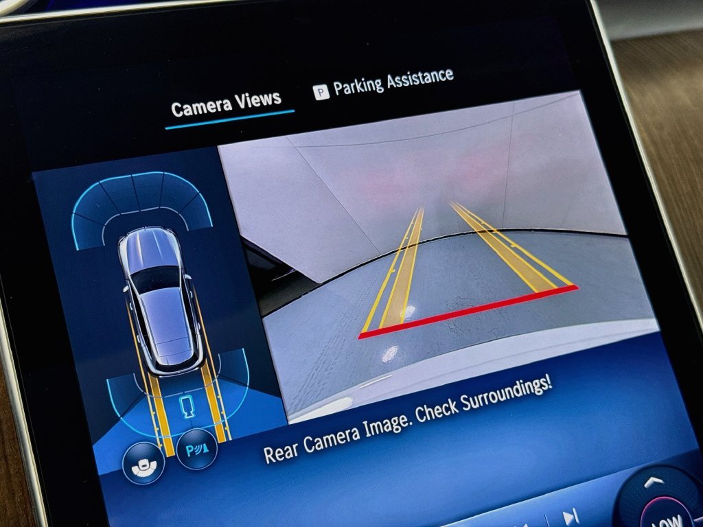 Certified Used 2026 Polar White Mercedes-Benz GLC 300 image 15