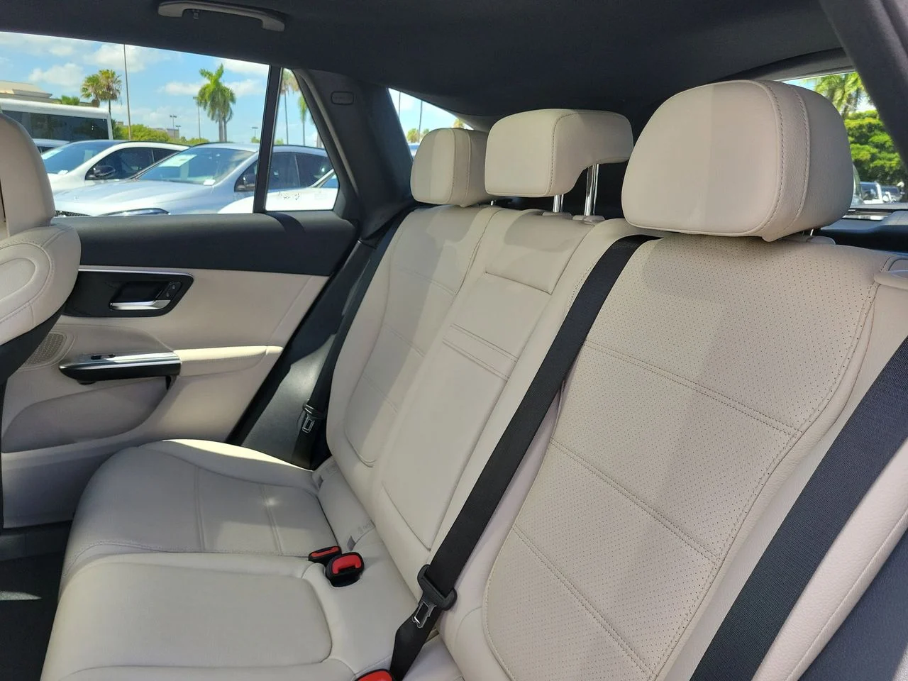 New 2026 Cirrus Silver Metallic Mercedes-Benz GLC 300 image 13